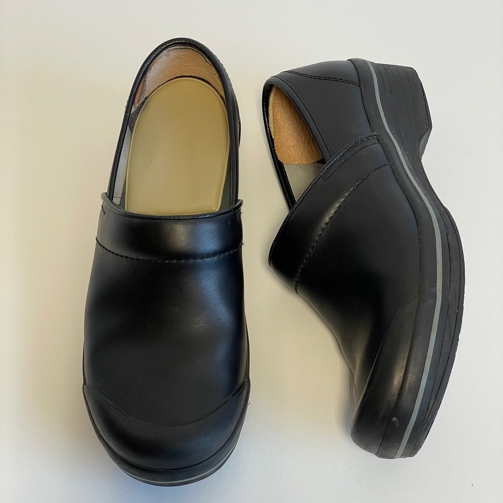 Dansko Professional Black Leather Slip On Clogs Work Shoes Size 42 Barn Chore